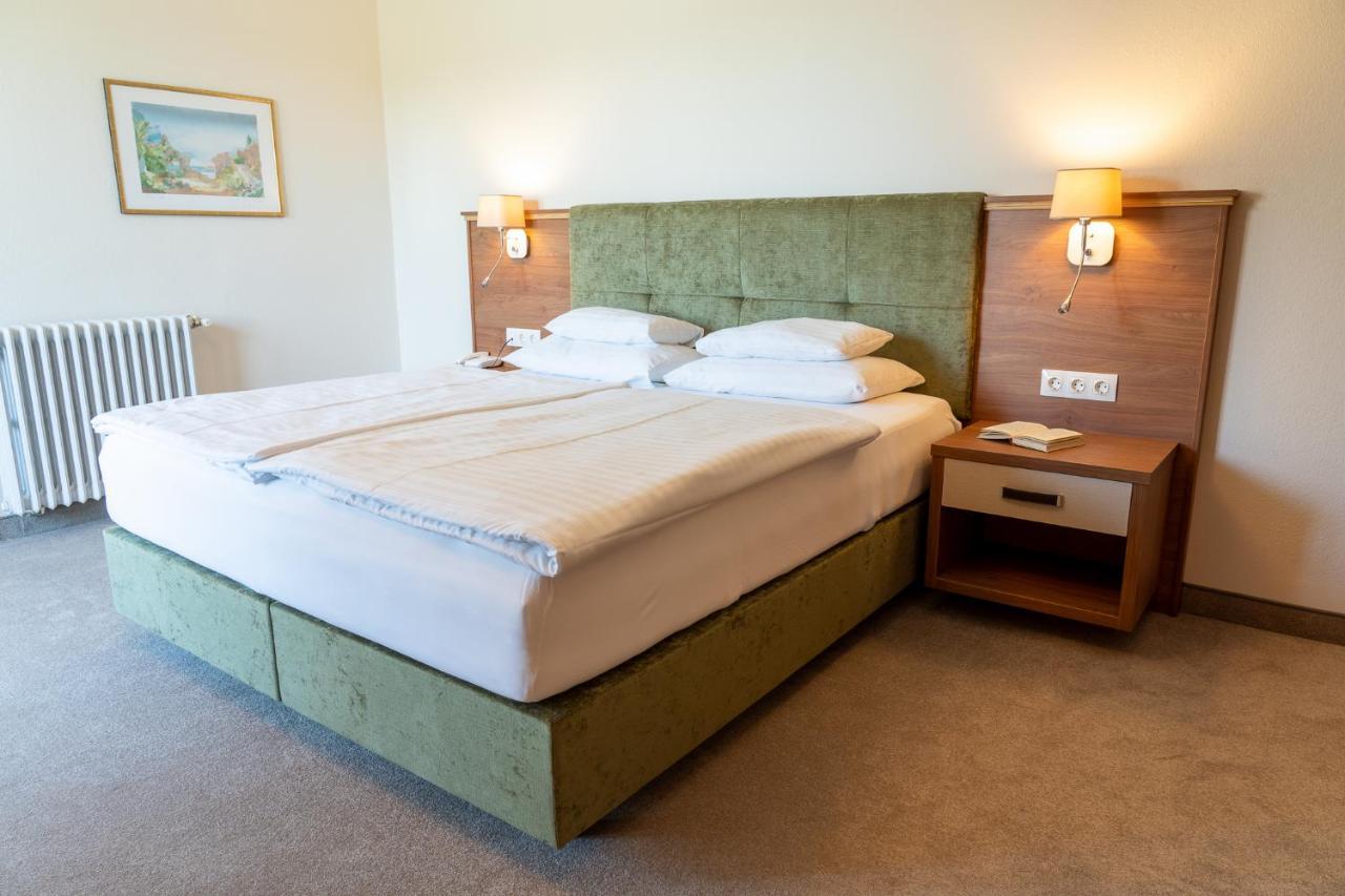 Inselhotel Faakersee ฟาคอัมซี ภายนอก รูปภาพ