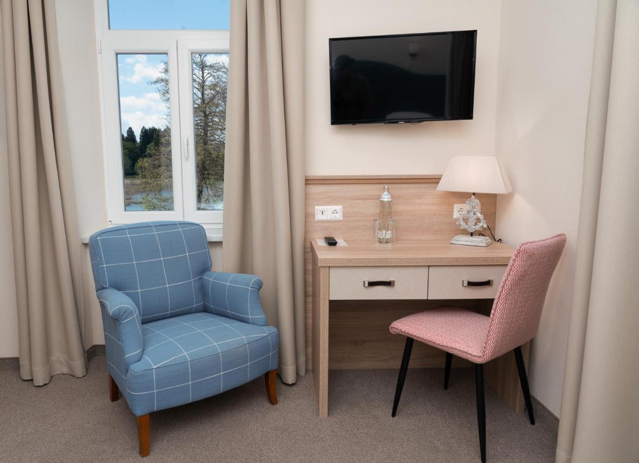 Inselhotel Faakersee ฟาคอัมซี ภายนอก รูปภาพ